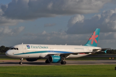 G-OOPU (1637) 2001 Airbus A320-214