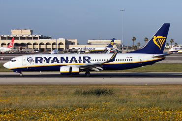 G-RUKK (37526) 2009 Boeing 737-8AS(WL)