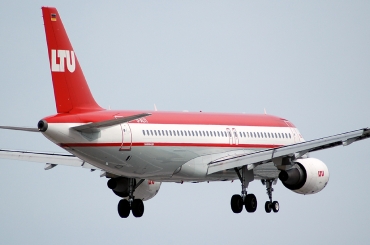 D-ALTI (1806) 2002 Airbus A320-214