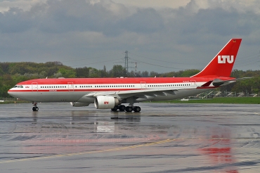D-ALPA (403) 2001 Airbus A330-223