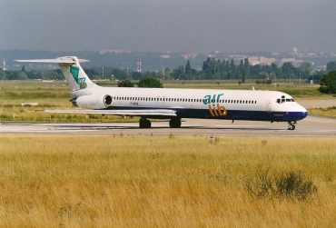 F-GPZE (cn 49115) McDonnell Douglas MD-81