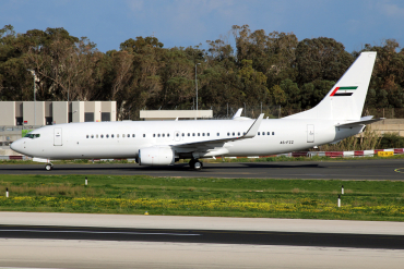 A6-FZZ (40277) 2015 Boeing 737-8KN(WL)