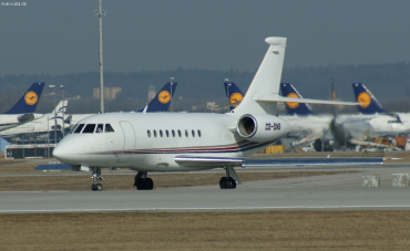 CS-DNS (139) 2001 Dassault Falcon 2000