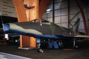 52736 / 11-EF (224-3) North American F-100D Super Sabre