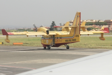 I-DPCE (2004) 1994 Canadair CL-415