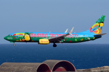 D-ATUJ, (cn 39923), Boeing 737-8K5