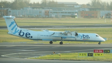 G-JECJ (4110) Bombardier Dash 8-Q402