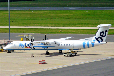 G-JECP (4136) 2006 Bombardier Dash 8-Q402