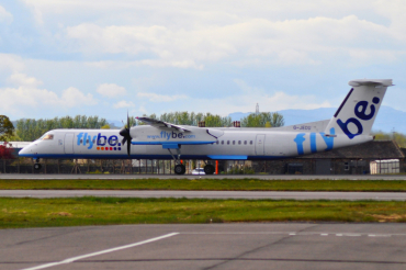 G-JEDU (4089) 2004 Bombardier Dash 8-Q402