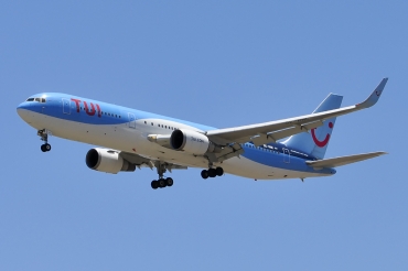 SE-RNC (28808) 1998 Boeing 767-304(ER)(WL)