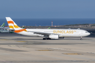 OY-VKI (357) 2000 Airbus A330-343X