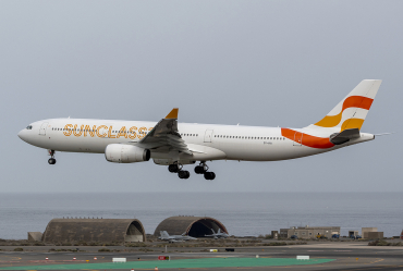 OY-VKI (357) 2000 Airbus A330-343X