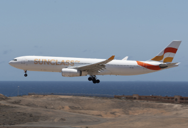 OY-VKI (357) 2000 Airbus A330-343X