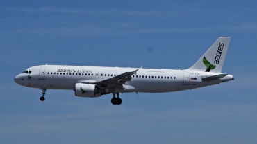 CS-TKQ (2325) 2004 Airbus A320-214