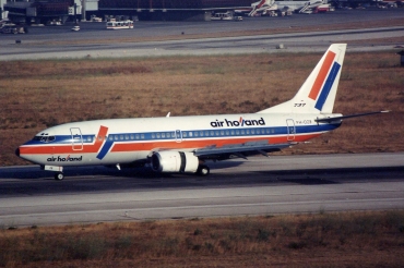 PH-OZB (cn 23921) Boeing 737-3Y0