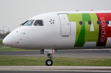 CS-TPQ (19000450) Embraer 190-100LR
