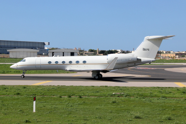 01-0076 (645) 2001 Gulfstream Aerospace C-37A