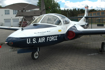 65-10824 (40903) 1965 Cessna T-37B Tweety Bird