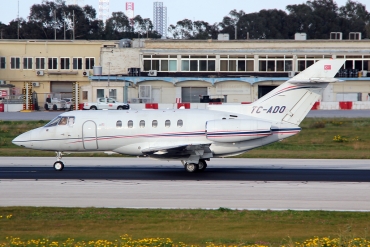 TC-ADO (258738) 2005 Raytheon Hawker 800XP