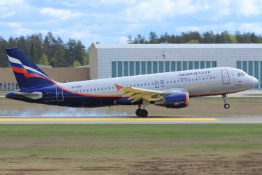 VP-BDK (cn 2106) Airbus A320-214