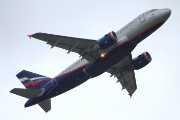 VQ-BCP (3998) 2009 Airbus A319-111