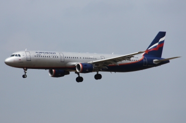 VP-BUM, (cn 3267), Airbus A321-211