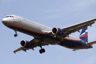 VP-BOE (cn 5755) Airbus A321-211