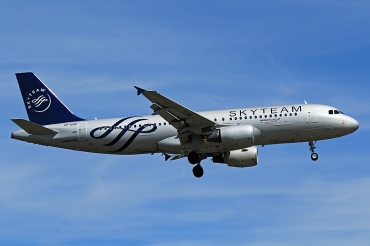 VP-BDK (cn 2106) Airbus A320-214