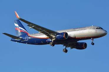 VP-BFE (cn 7593) Airbus A320-214