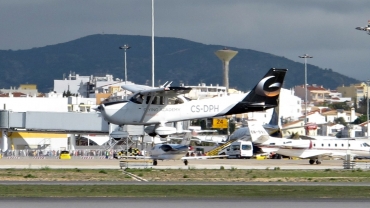 CS-DPH (172-81527) Cessna 172R Skyhawk