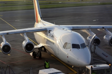 G-JOTR (E2294) 1996 British Aerospace Avro RJ85
