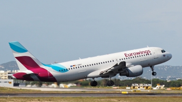 D-ABNT (cn 2562) Airbus A320-214