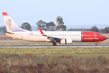 G-NRWY (39024) 2013 Boeing 737-8JP WL