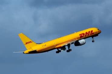 VH-TCA (25620) 1992 Boeing 757-236(PCF)