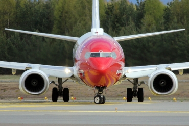 LN-DYE (39003) 2010 Boeing 737-8JP WL