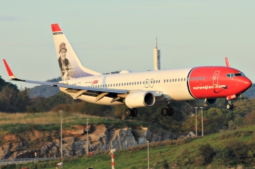 LN-NOR (39412) 2011 Boeing 737-81D WL