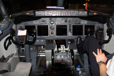 LN-NOM (28642) 2001 Boeing 737-86N WL