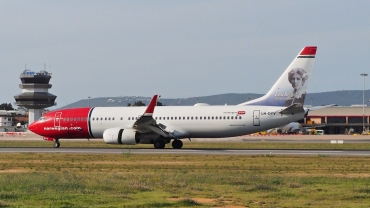 LN-DYV (39009) 2011 Boeing 737-8JP WL