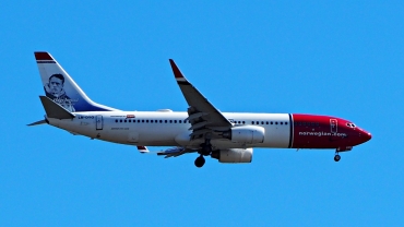 LN-DYQ (40869) 2011 Boeing 737-8JP WL