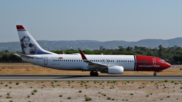 LN-DYT (39048) 2011 Boeing 737-8JP WL