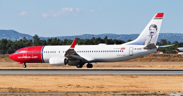 LN-DYZ (39013) 2012 Boeing 737-8JP WL