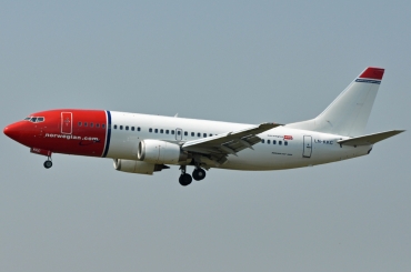 LN-KKC (25615) 1993 Boeing 737-3Y5