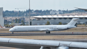 EC-JUG (49847) 1989 McDonnell Douglas MD-83
