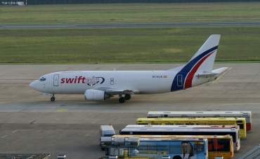 EC-KLR (23766) 1987 Boeing 737-3Q8(SF)