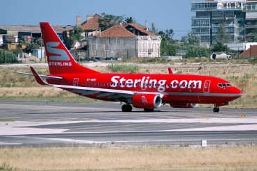 OY-MRE (28008) 1999 Boeing 737-7L9(WL)