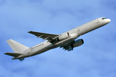 OO-TFA (25622) 1993 Boeing 757-28A(C)