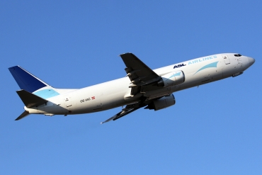 OE-IAC (29202) 1998 Boeing 737-4M0(SF)