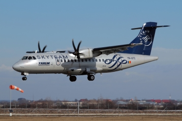 YR-ATC (589) 1998 ATR-42-500
