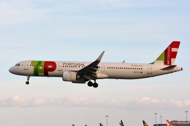 CS-TJI (8270) 2018 Airbus A321-251N