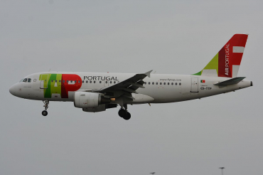 CS-TTP (1165) 2000 Airbus A319-111
